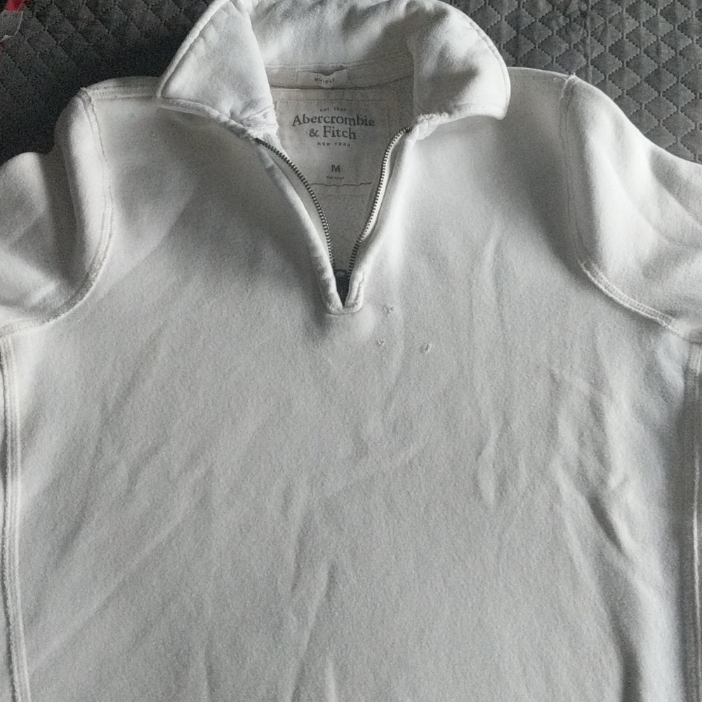 Men's Abercrombie and Fitch Sweatshirt